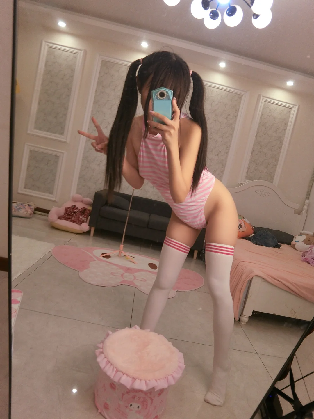 软妹摇摇乐摇摇乐yoyo_友達と一緒です140P_271MB tg@simisebaisi 【丝足阁】116.webp
